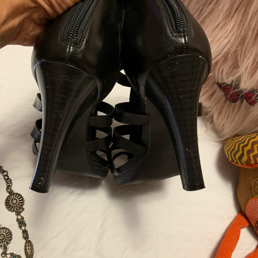 Me Too Suzie Style Leather upper sandal - Picture 5 of 8